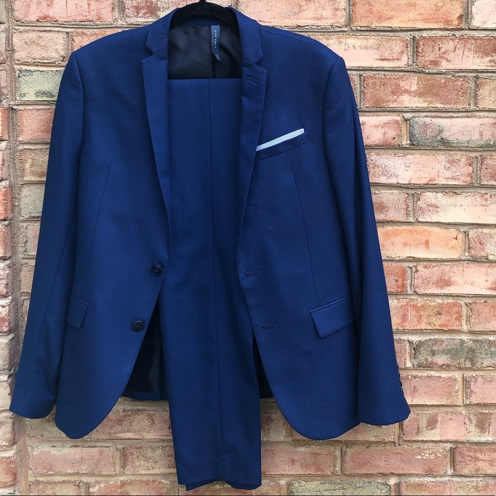 Zara Man blue suit. Blazer Sz 36/ pants Sz 30.